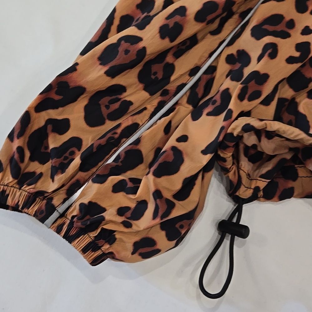 Fabletics Oversized Leopard Flyweight Windbreaker… - image 9
